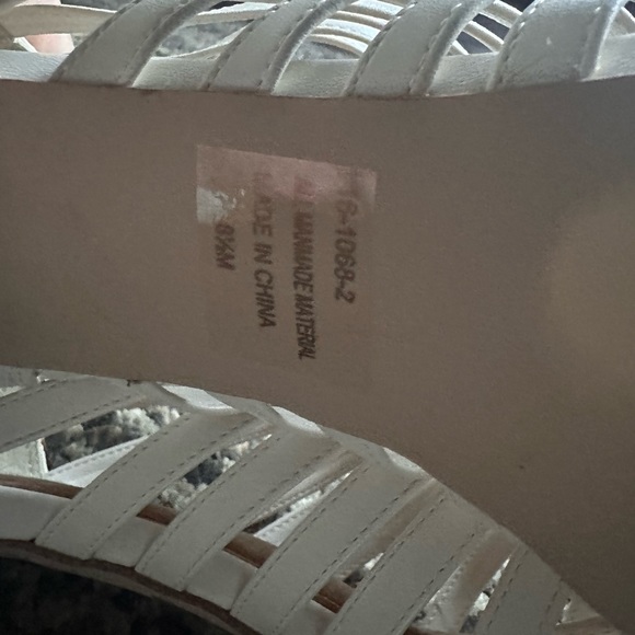 Women’s 8 1/2 ComfortView Brand Strappy Heels - Picture 4 of 8